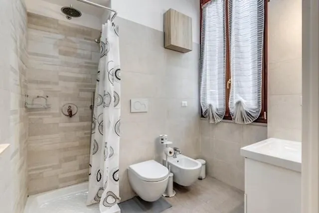 דירה Loft In The Ghetto 2
